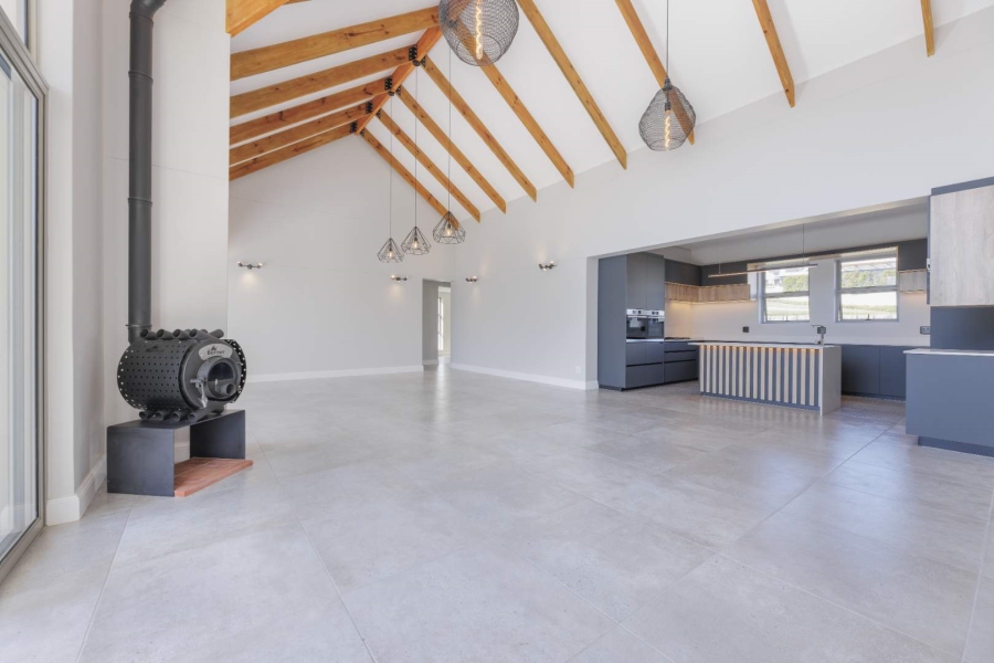 4 Bedroom Property for Sale in Kingswood Golf Estate Western Cape